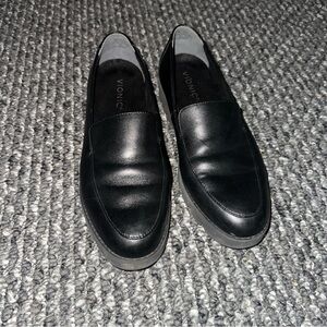 Vionic women’s  Classic Black Slip-On Loafers